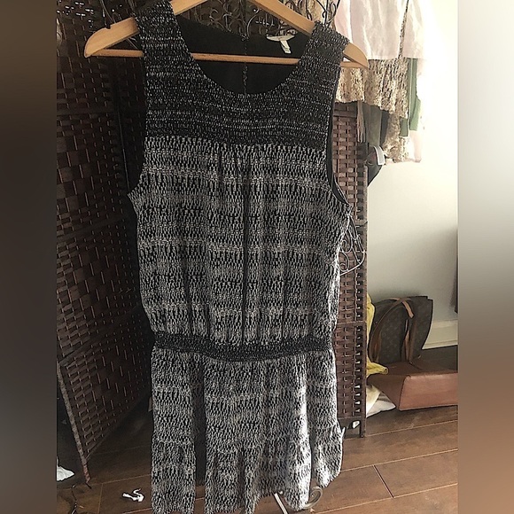 JOIE 100% silk lined, textured dress - Picture 1 of 5